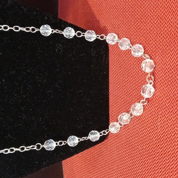 24 in beaded necklace clear plastic material - Picture 1 of 4